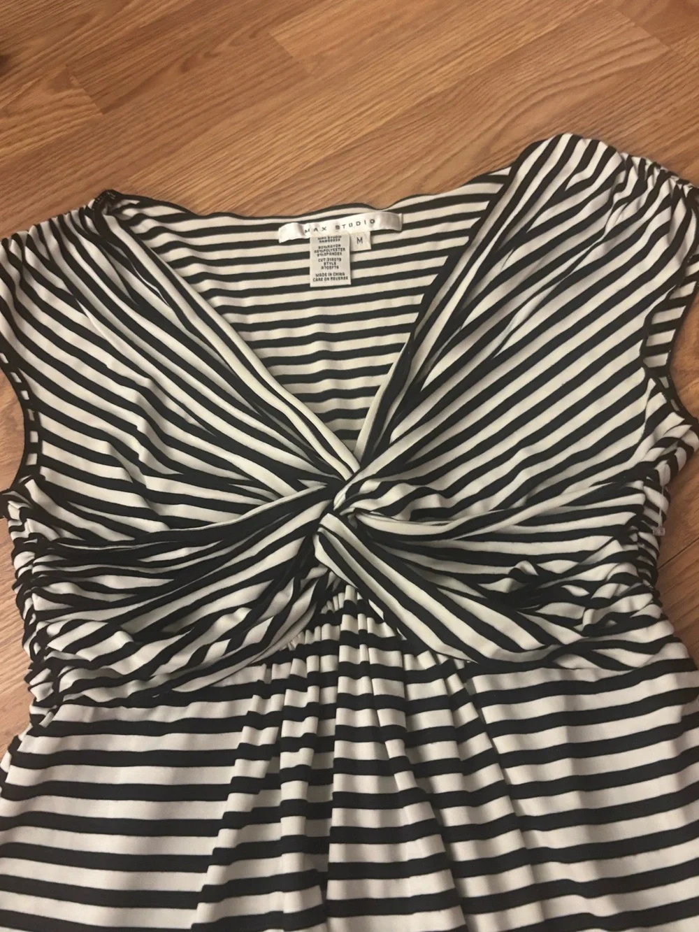Max Studio Y2K Black & White Striped Deep V Neck Top Size Medium
